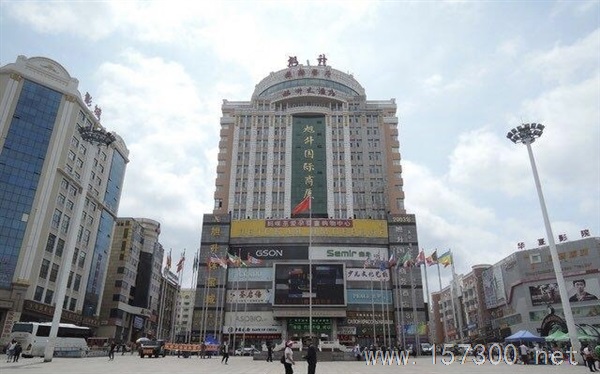 出租中心广场地下门厅