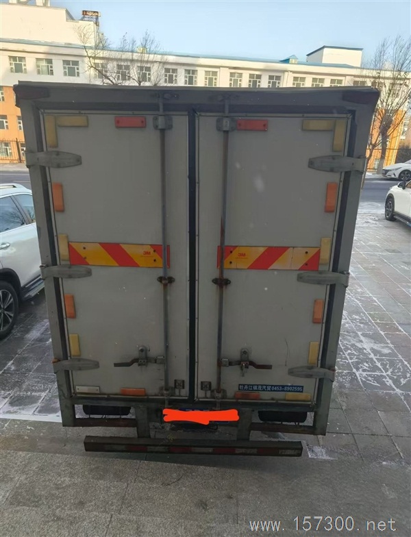 出售箱货车