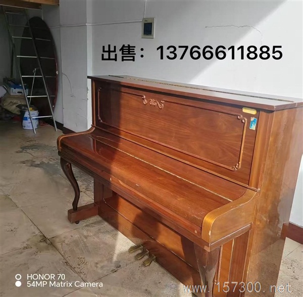 出售，钢琴